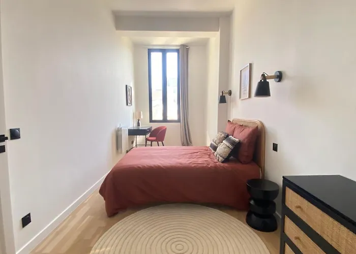 Duplex De Charme Au Coeur Du Triangle Dor *