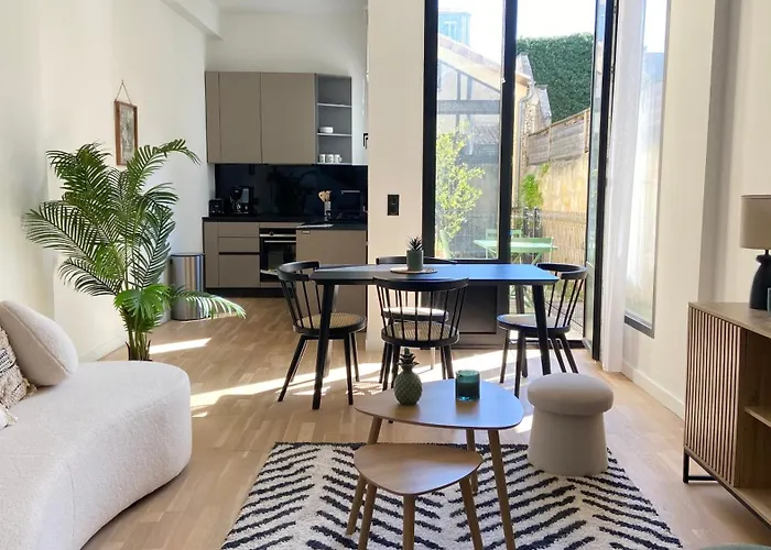 아파트 Duplex De Charme Au Coeur Du Triangle Dor 보르도
