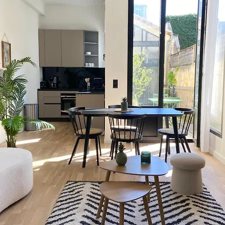 Apartamento Duplex De Charme Au Coeur Du Triangle Dor Bordéus